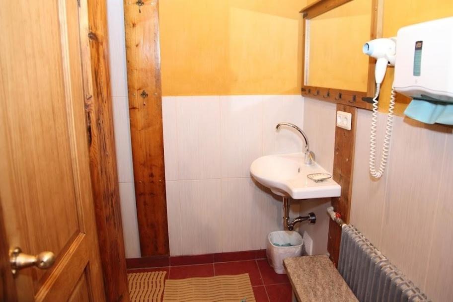 Hotel Balta Maja Pilsrundāle Zewnętrze zdjęcie
