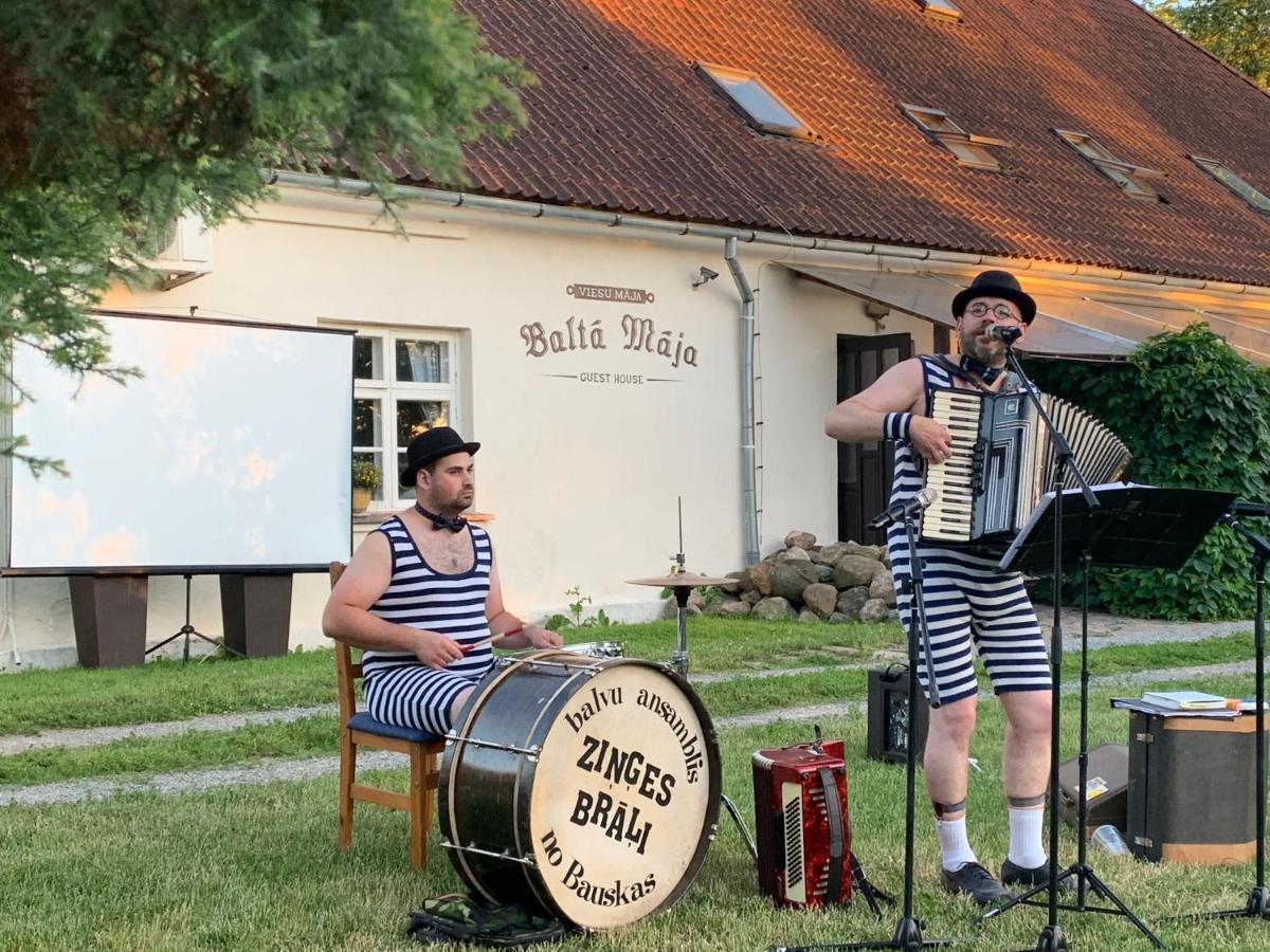 Hotel Balta Maja Pilsrundāle Zewnętrze zdjęcie